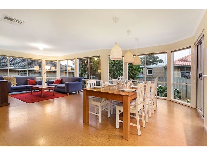 8  Bermuda Drive, Blackburn South VIC 3130