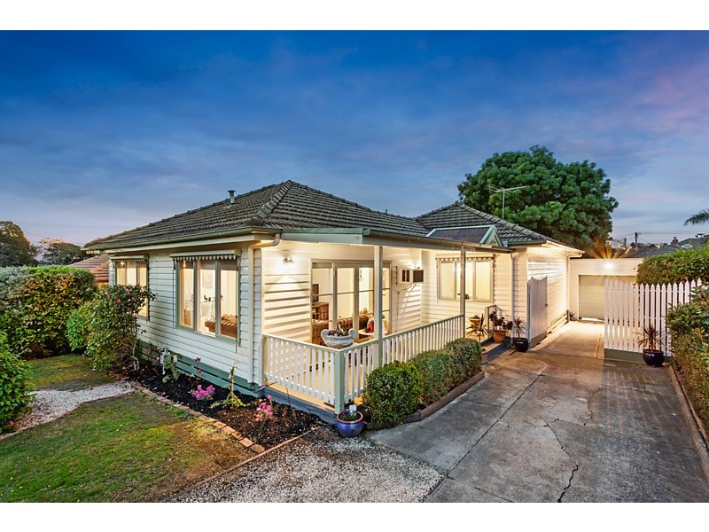77 Woodhouse Grove, Box Hill North VIC 3129