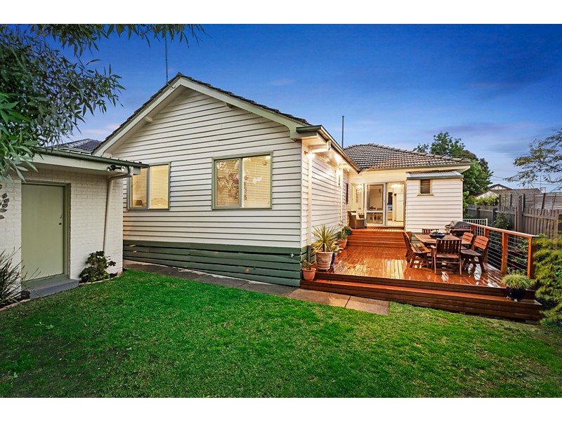 77 Woodhouse Grove, Box Hill North VIC 3129