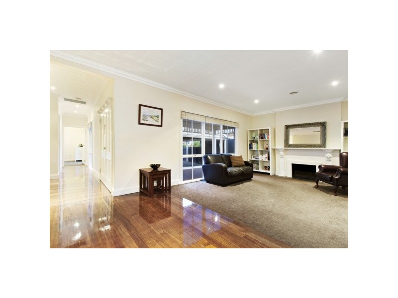 14 Elmhurst Road, Blackburn VIC 3130