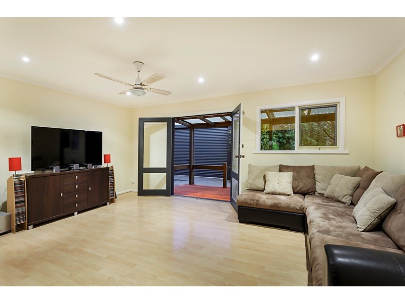 6 Bond Avenue, Blackburn South VIC 3130