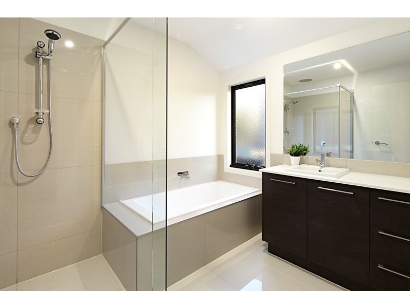 18 Gillies Street, Mitcham VIC 3132