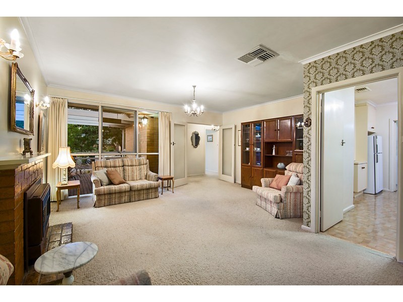 14 Samuel Road, Blackburn South VIC 3130