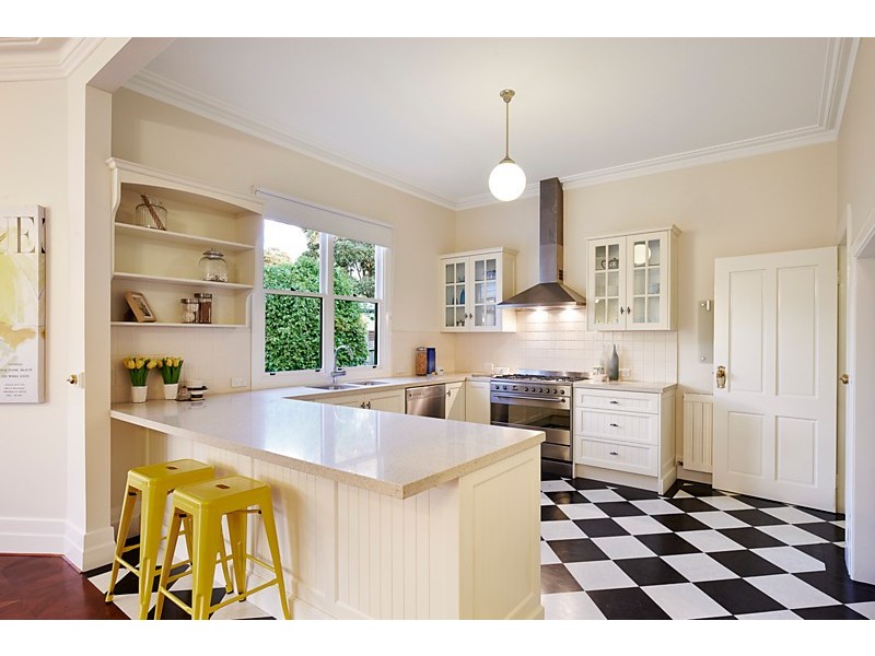 13 Walker Avenue, Mitcham VIC 3132