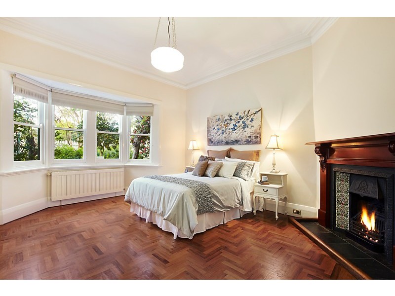 13 Walker Avenue, Mitcham VIC 3132