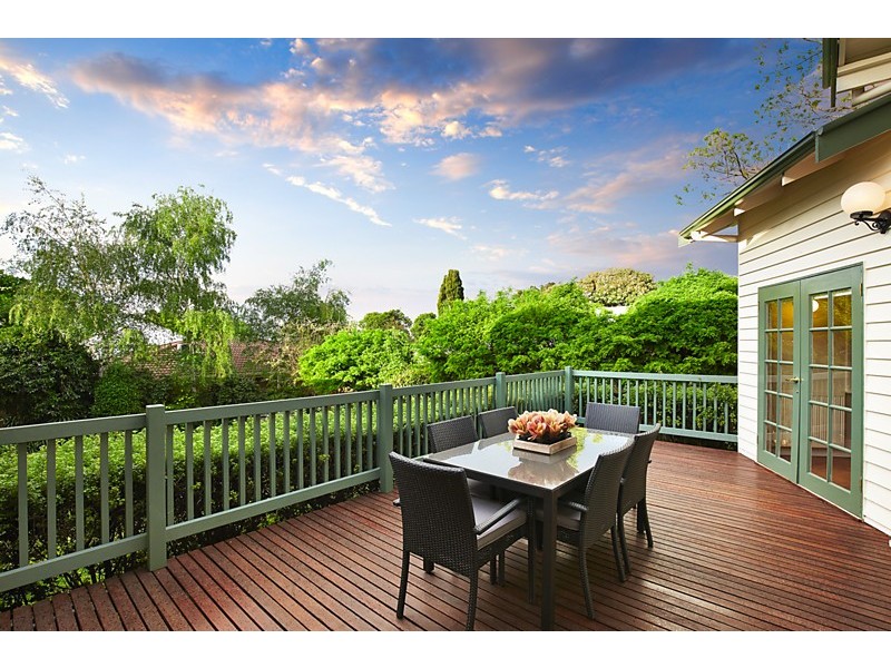 13 Walker Avenue, Mitcham VIC 3132