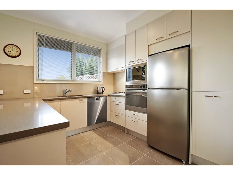 1/12 Burcote Street, Blackburn North VIC 3130