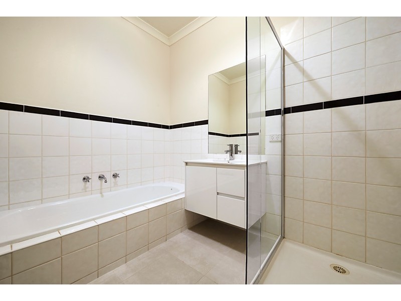 1/12 Burcote Street, Blackburn North VIC 3130