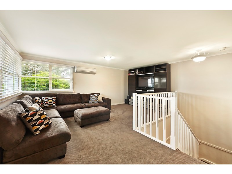8 Springfield Road, Blackburn VIC 3130
