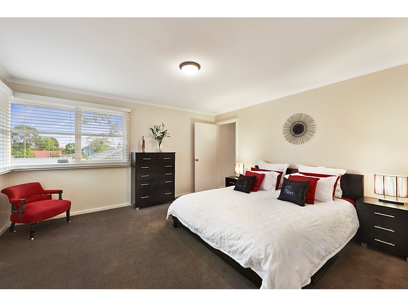 8 Springfield Road, Blackburn VIC 3130