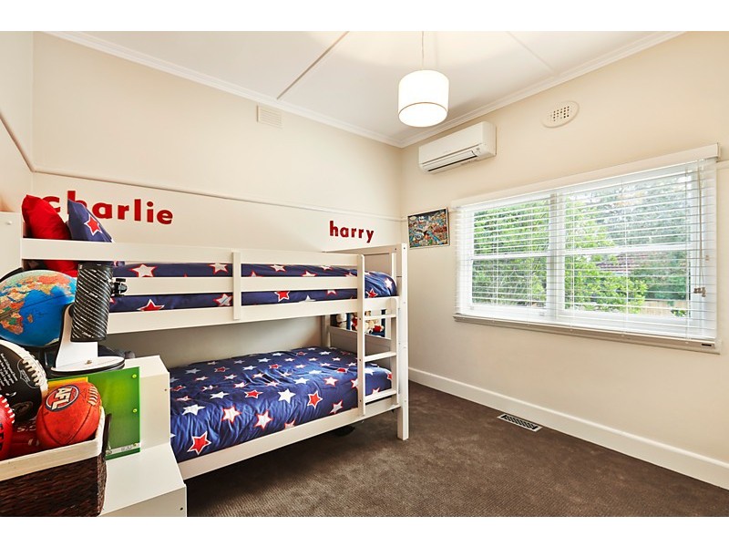 8 Springfield Road, Blackburn VIC 3130