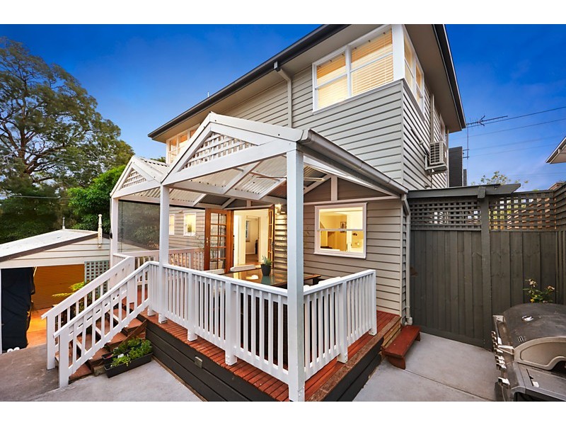8 Springfield Road, Blackburn VIC 3130