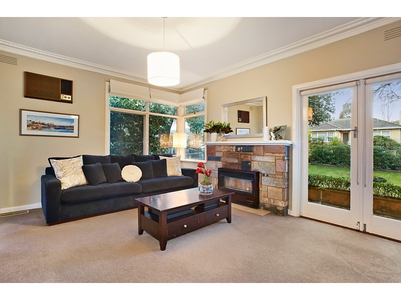 8 Laughlin Avenue, Nunawading VIC 3131