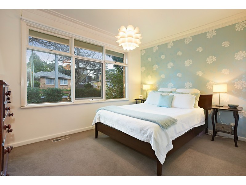 8 Laughlin Avenue, Nunawading VIC 3131