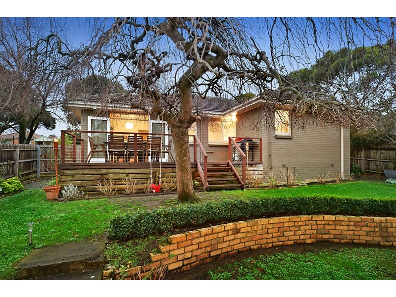 8 Laughlin Avenue, Nunawading VIC 3131