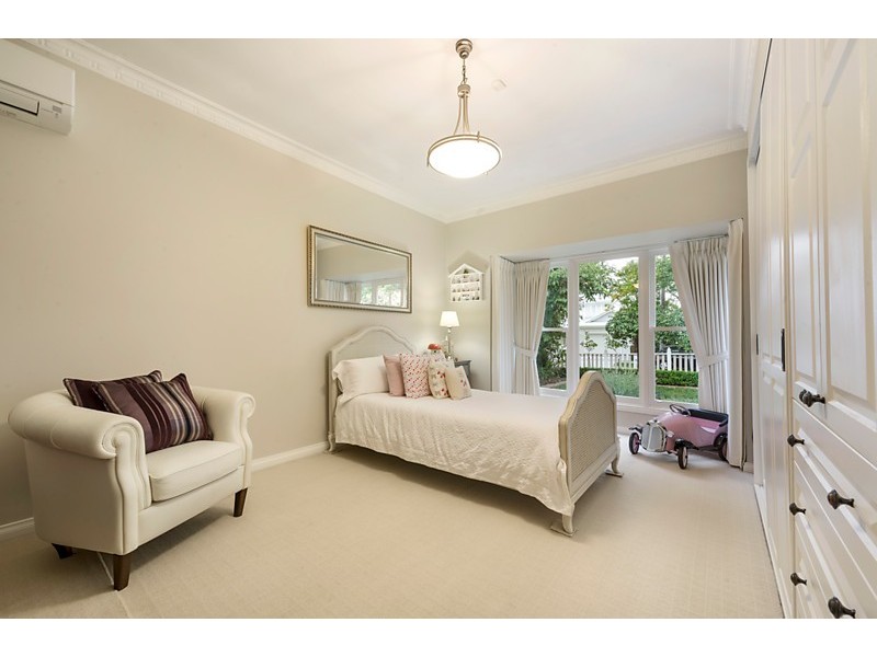 16 Pope Road, Blackburn VIC 3130