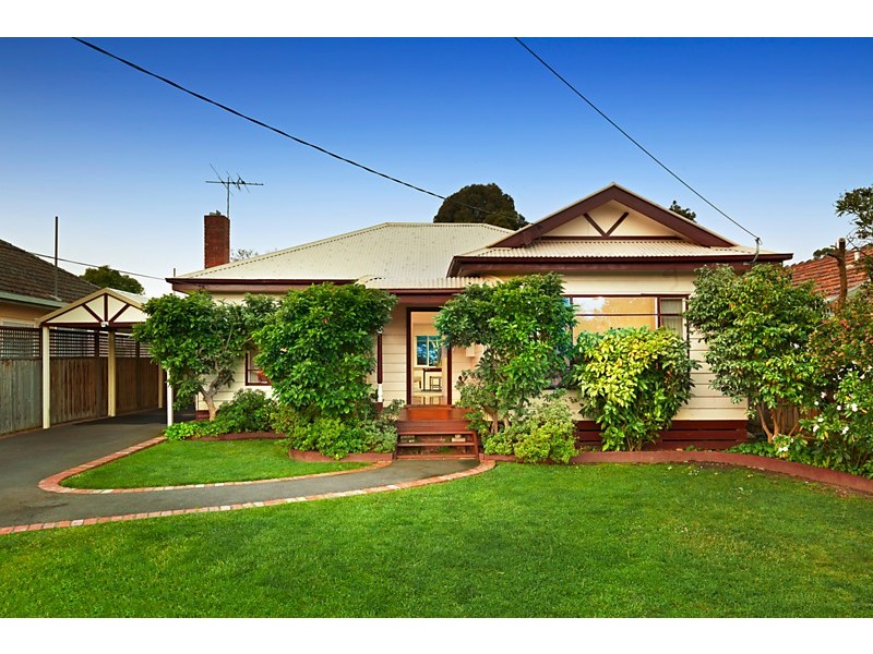 15 Dixon Grove, Blackburn VIC 3130