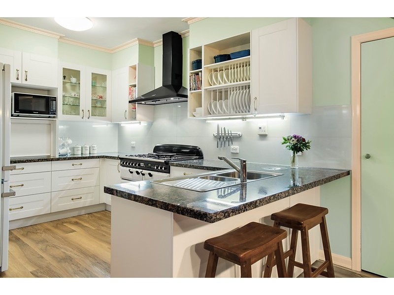 16 Gay  Street, Blackburn North VIC 3130