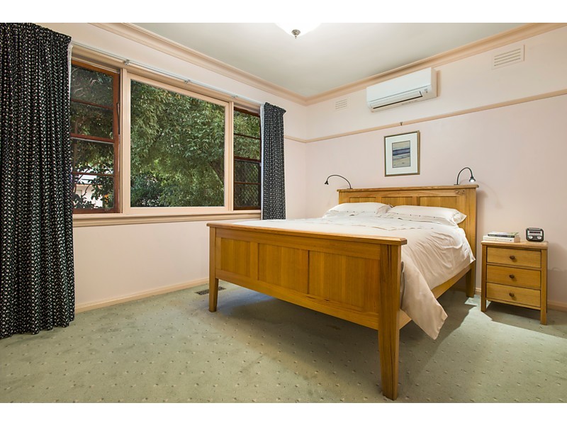 16 Gay  Street, Blackburn North VIC 3130