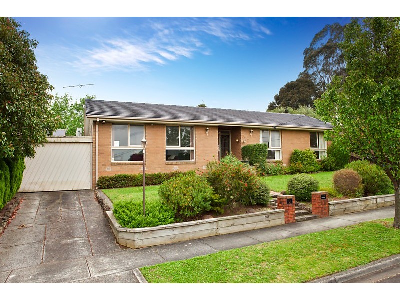 16 Maldon Crescent, Doncaster East VIC 3109