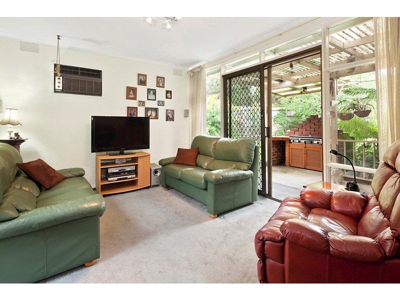 16 Maldon Crescent, Doncaster East VIC 3109