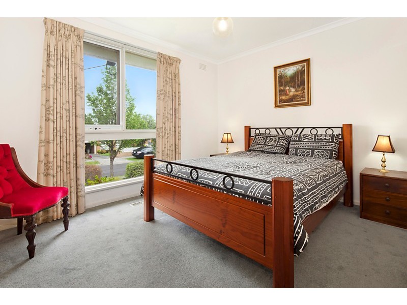 16 Maldon Crescent, Doncaster East VIC 3109