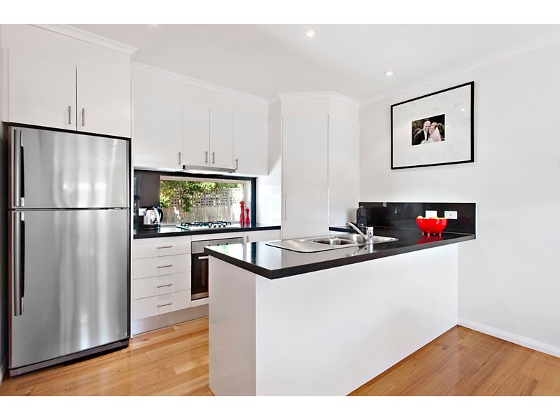 3/370 Middleborough Road, Blackburn VIC 3130