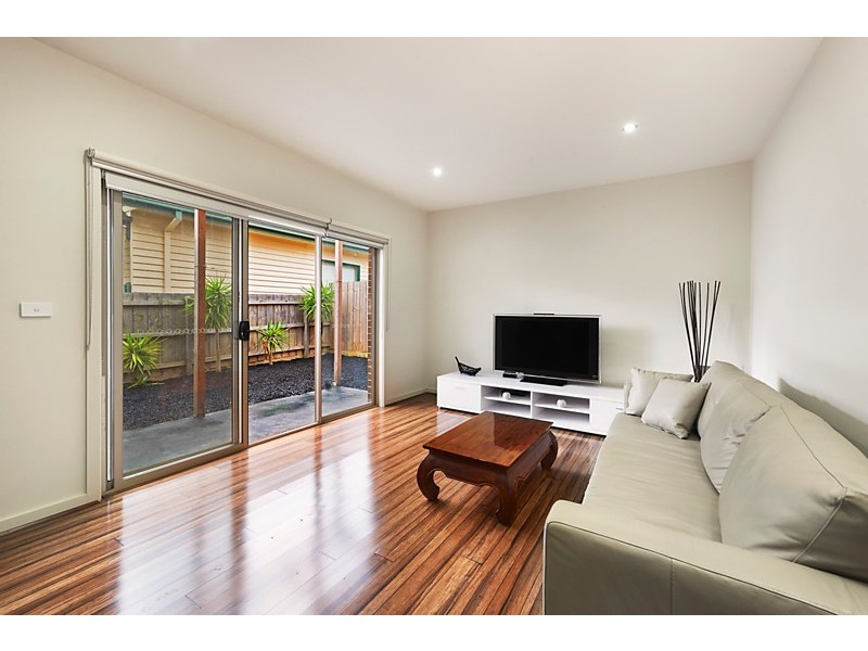 2 Edith Lane, Box Hill North VIC 3129