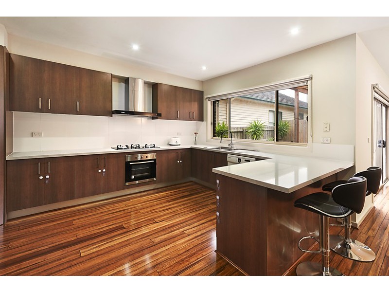 2 Edith Lane, Box Hill North VIC 3129