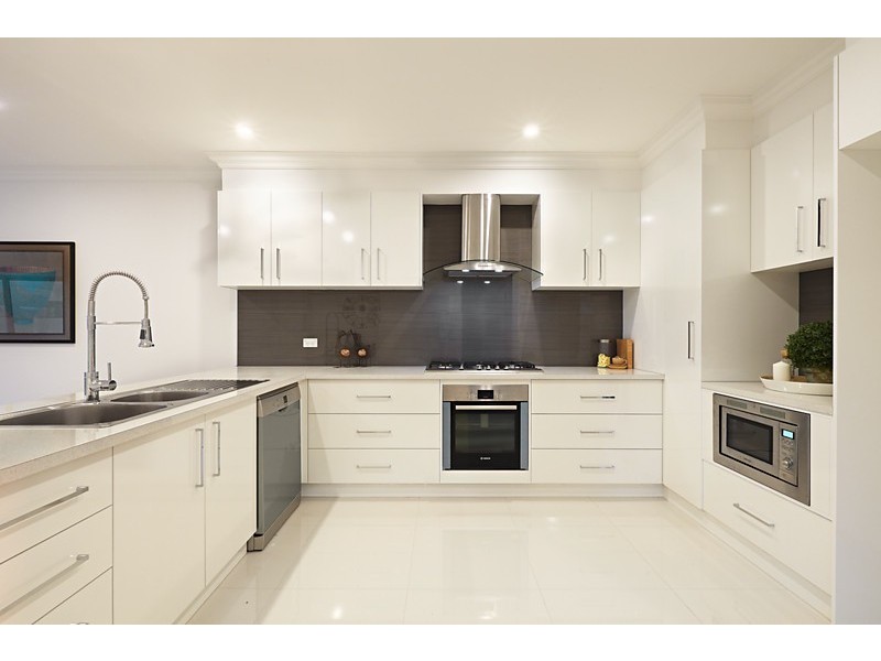 27 Cresswell Crescent, Mitcham VIC 3132