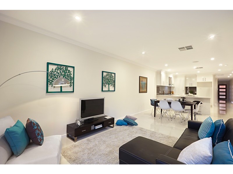 27 Cresswell Crescent, Mitcham VIC 3132