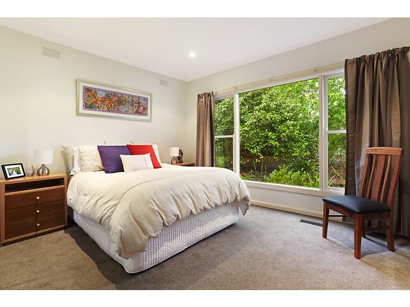 4 Ronley Street, Blackburn VIC 3130