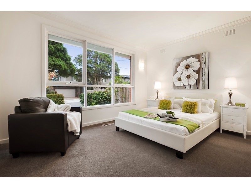 1 Stirling Road, Blackburn South VIC 3130