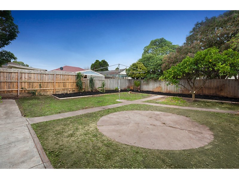 1 Stirling Road, Blackburn South VIC 3130