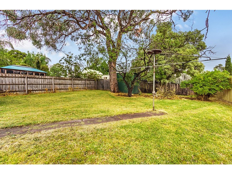 4 Milne Street, Mitcham VIC 3132