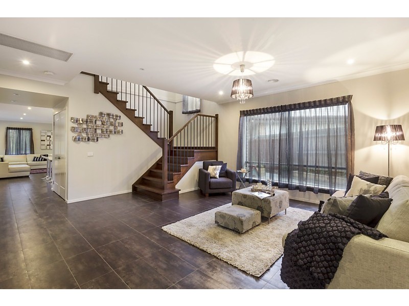 11 Iris Court, Blackburn North VIC 3130