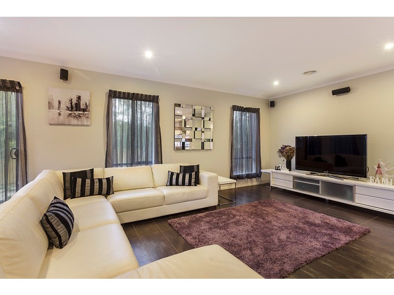 11 Iris Court, Blackburn North VIC 3130