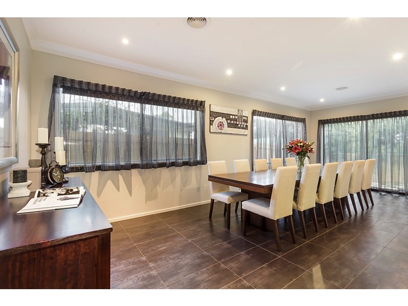 11 Iris Court, Blackburn North VIC 3130