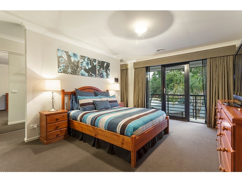 11 Iris Court, Blackburn North VIC 3130