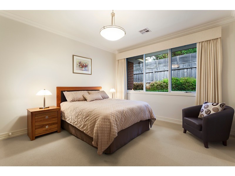 2/12 Centre Road, Vermont VIC 3133