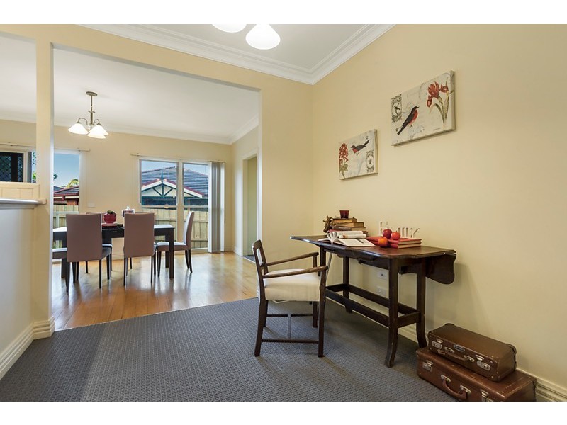 2/13 Creek Road, Mitcham VIC 3132