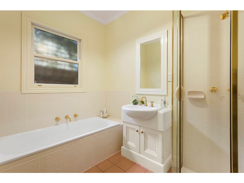 2/13 Creek Road, Mitcham VIC 3132