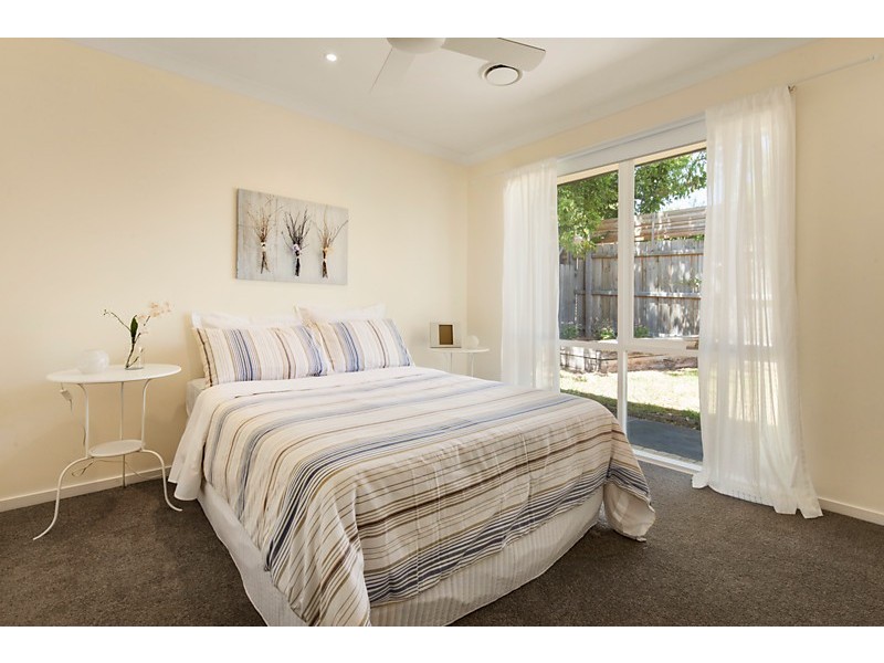 2/26 Canterbury Road, Blackburn South VIC 3130