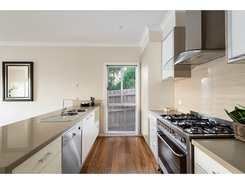 4/11 View Road, Vermont VIC 3133