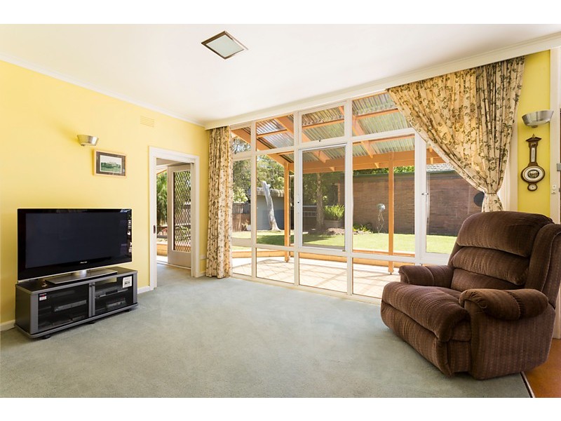 9 Henwood Street, Forest Hill VIC 3131