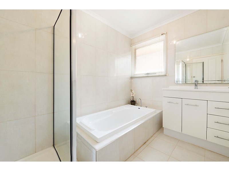 10 Dundee Street, Blackburn South VIC 3130