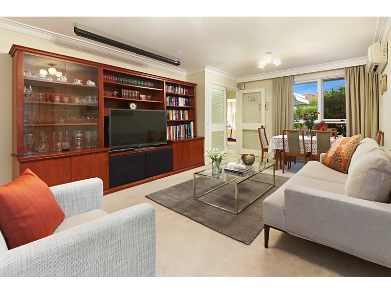 2/21 Wellington Road, Box Hill VIC 3128