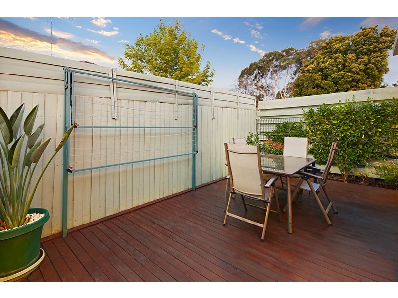 2/21 Wellington Road, Box Hill VIC 3128