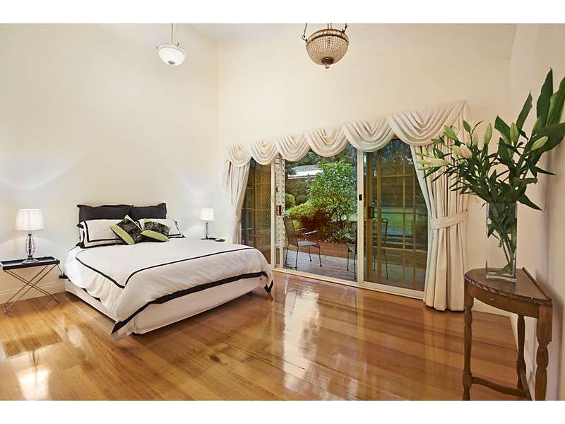 31 Myrtle Grove, Blackburn VIC 3130