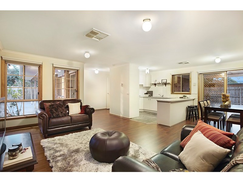 2/4 Alwyn Court, Mitcham VIC 3132